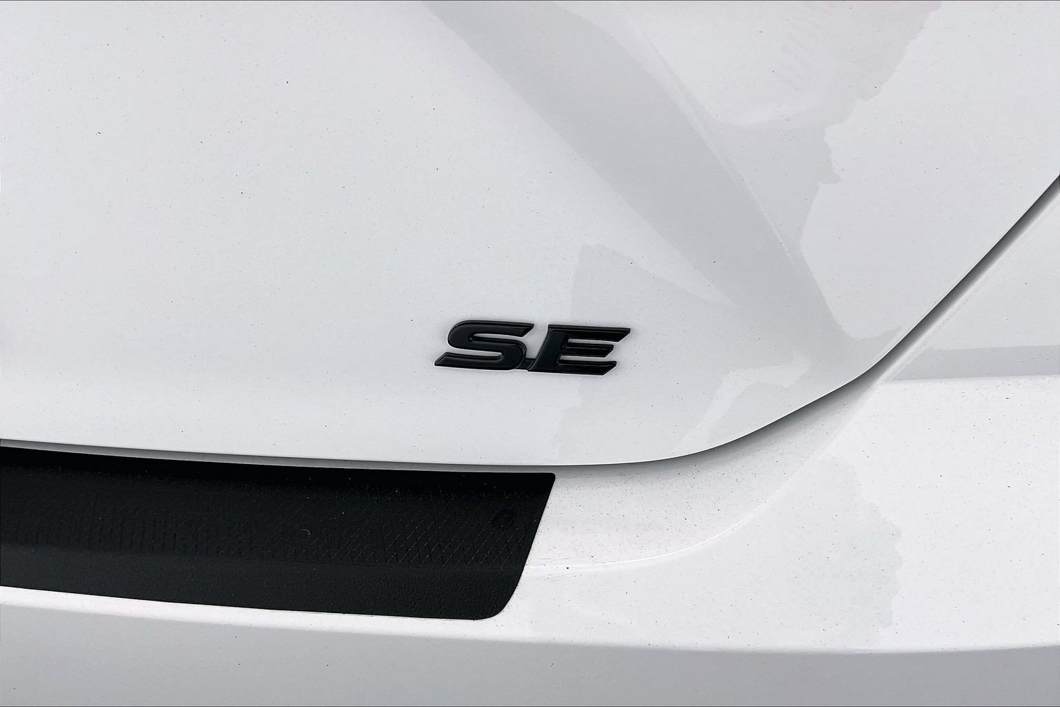 New 2026 Ice Cap Toyota Nightshade AWD image 17