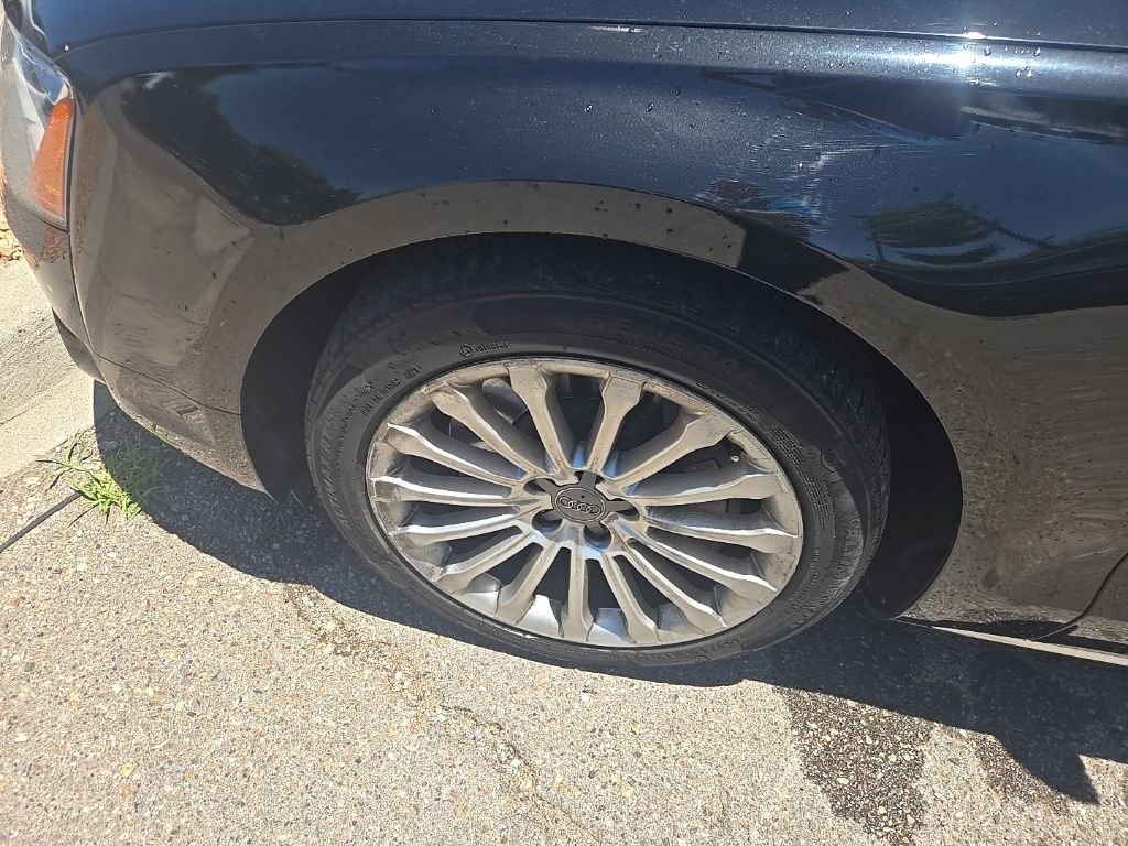 Used 2014  Audi 4.0T image 9