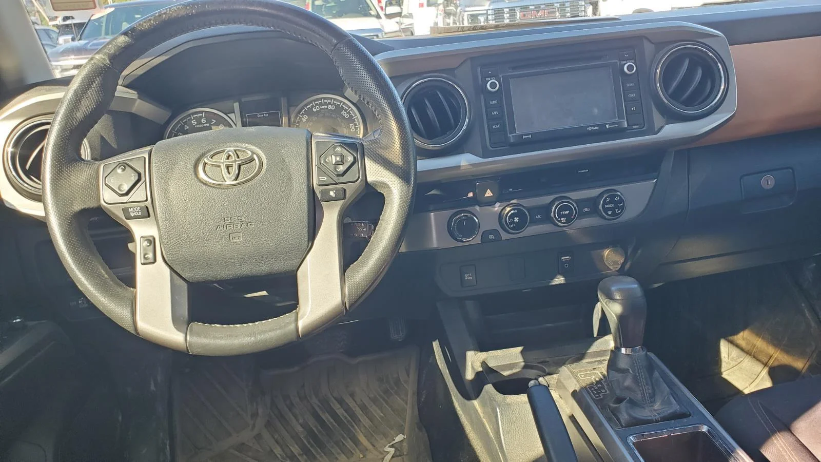 Used 2017 Magnetite Gray Metallic Toyota SR5 image 7