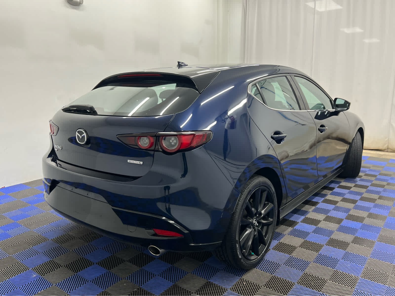 Used 2020 Deep Crystal Blue Mica Mazda Premium Package image 5