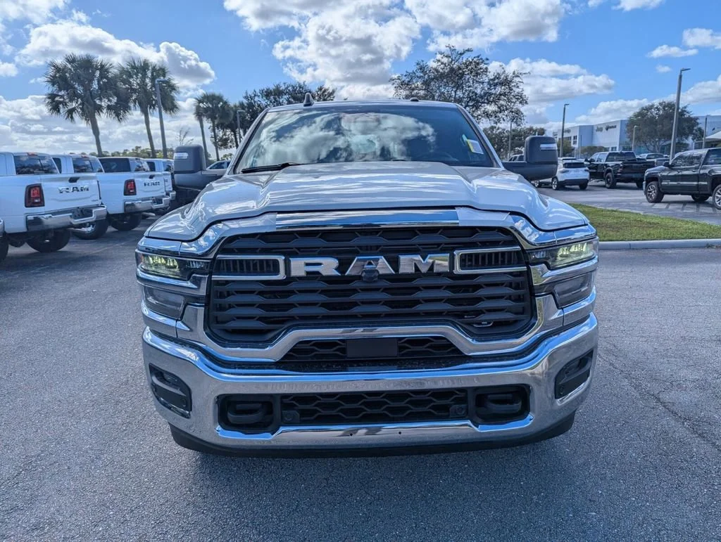 New 2026 Bright White Clear-Coat Exterior Paint RAM Tradesman image 3
