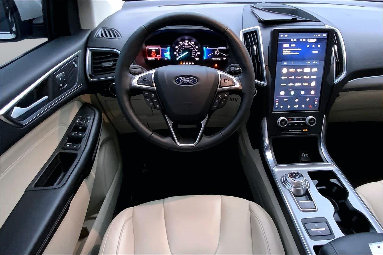 Used 2022 Star White Metallic Tri-Coat Ford Titanium image 6