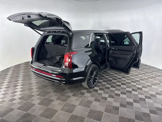 Used 2025 Black Hyundai Calligraphy Night Edition image 15