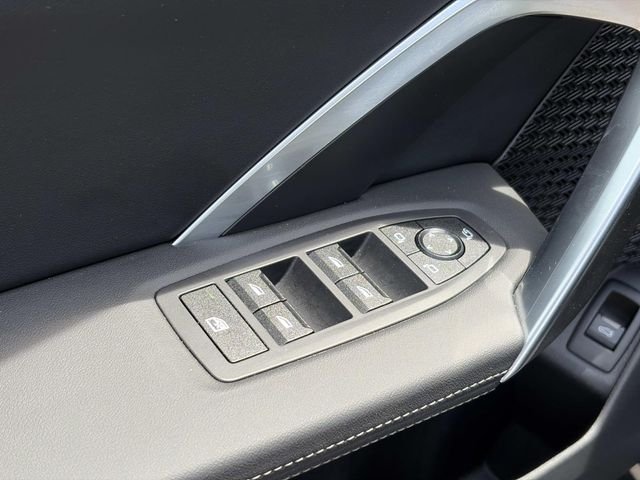 Used 2025 Black BMW xDrive28i image 18