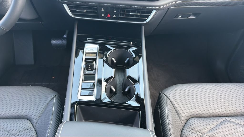 New 2026 Deep Black Pearl Volkswagen SE w/Technology image 18