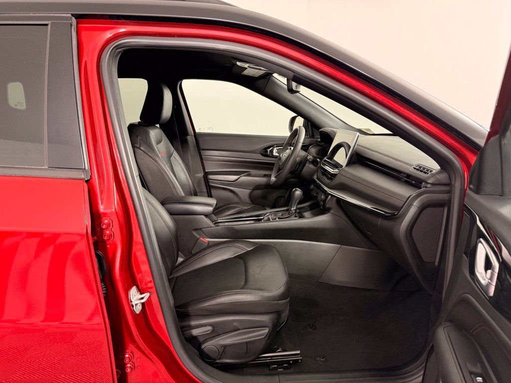 Used 2025 Red Jeep Trailhawk image 18