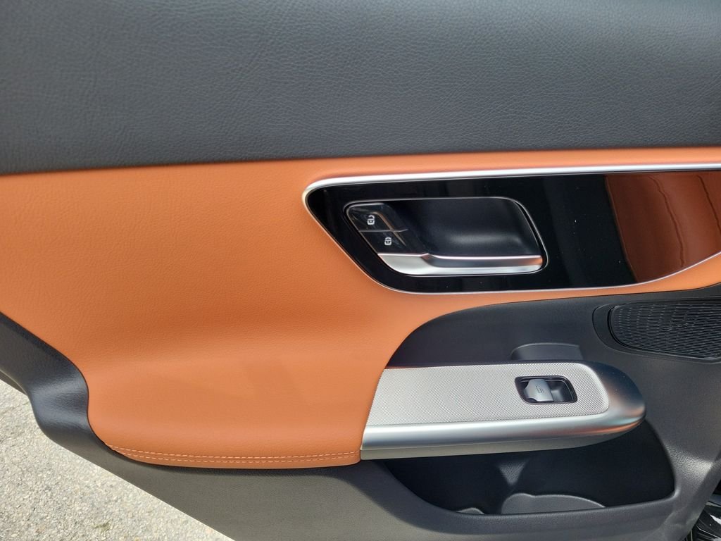 New 2027 Black Mercedes-Benz GLC 300 image 15