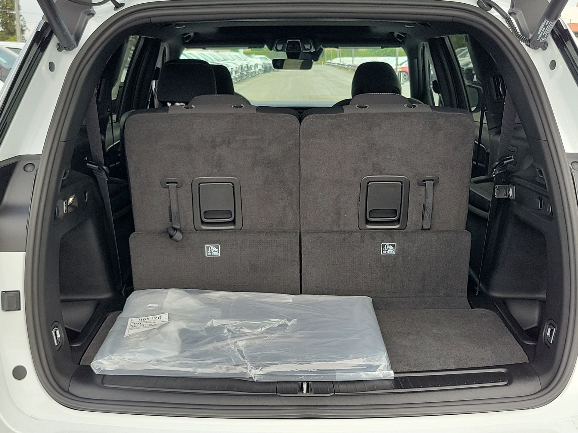 New 2026 Bright White Clear-Coat Exterior Paint Jeep Laredo image 20