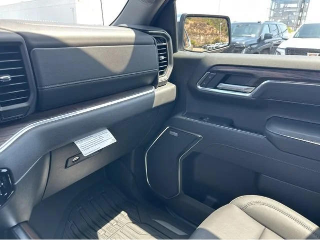 2026 GMC Sierra 1500 SLT - Photo 8