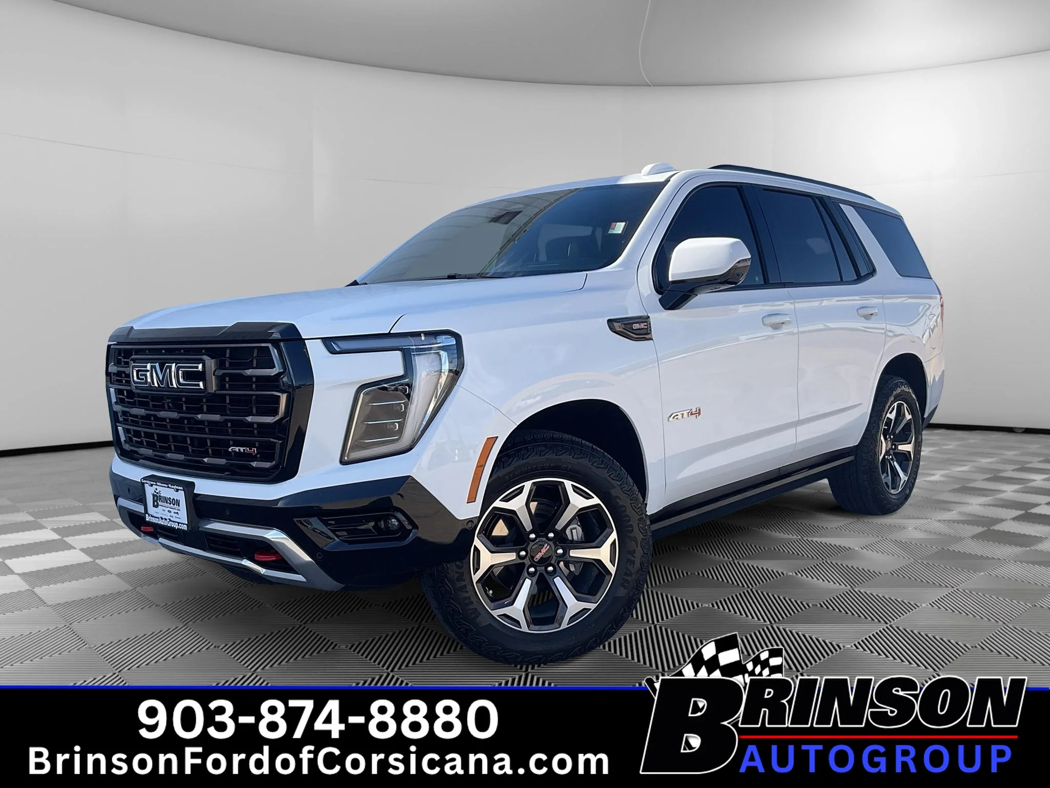 Used 2025 Summit White GMC AT4 Ultimate image 1