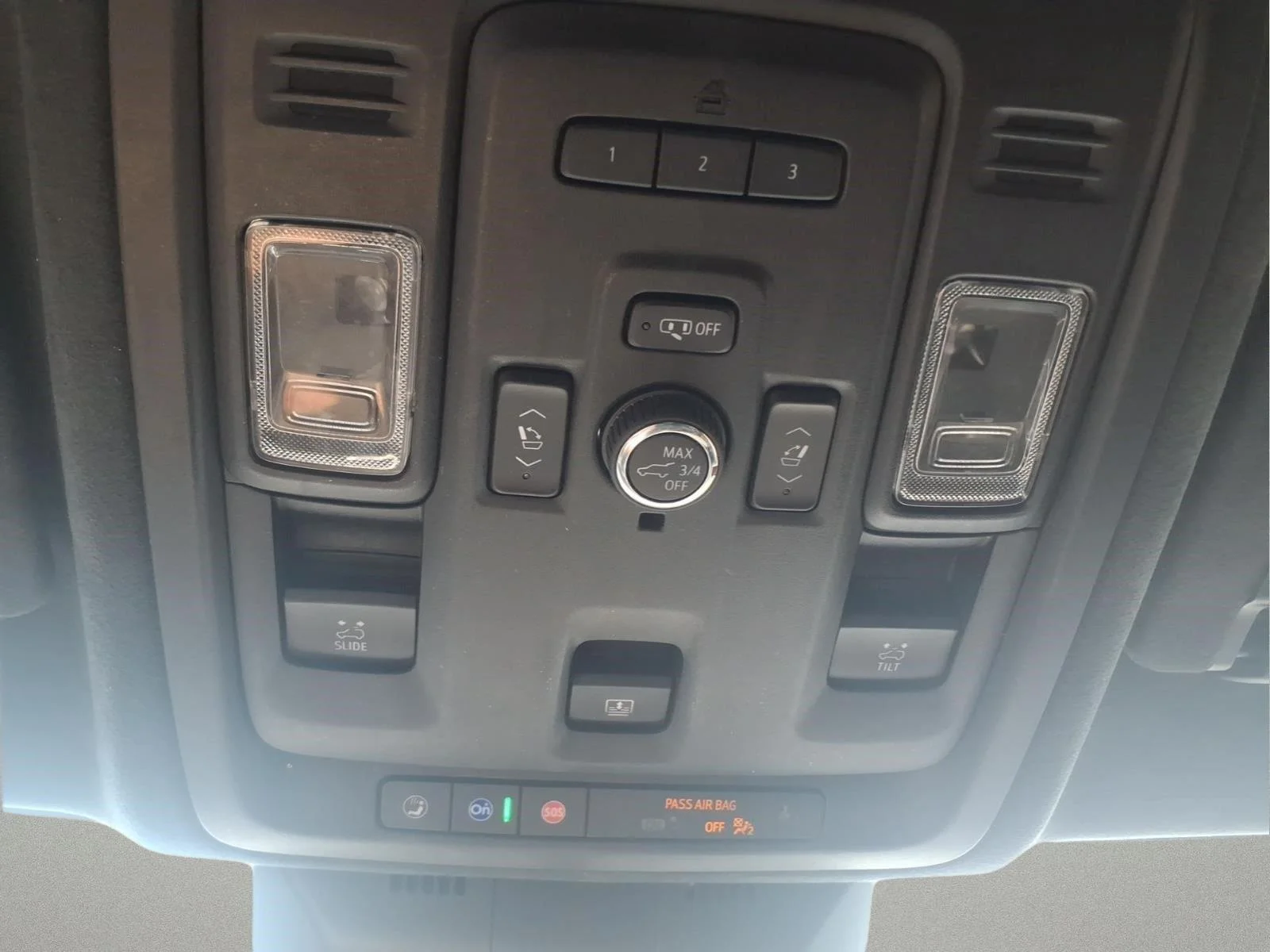 Used 2021 CRYSTAL WHITE TRICOAT Cadillac Sport Platinum image 30