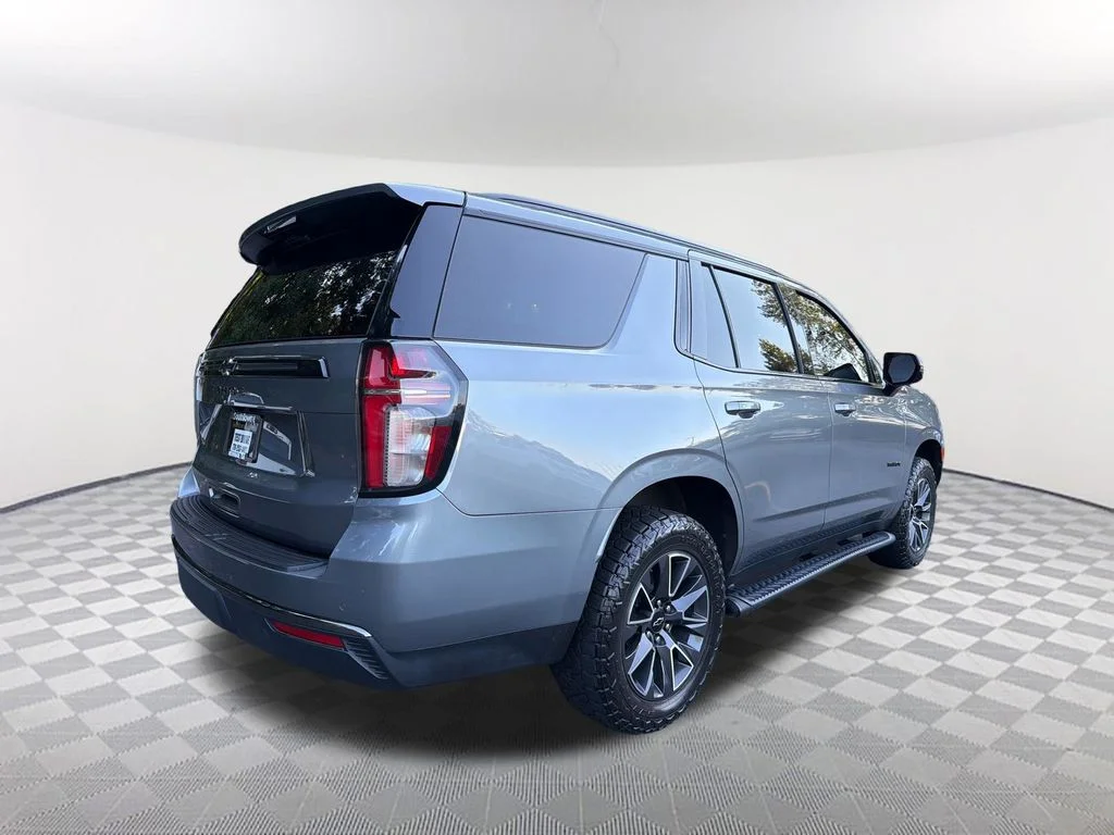 Used 2021 Gray Chevrolet Z71 image 5