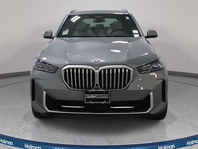 Certified Used 2025 Skyscraper Grey Metallic BMW xDrive40i image 2