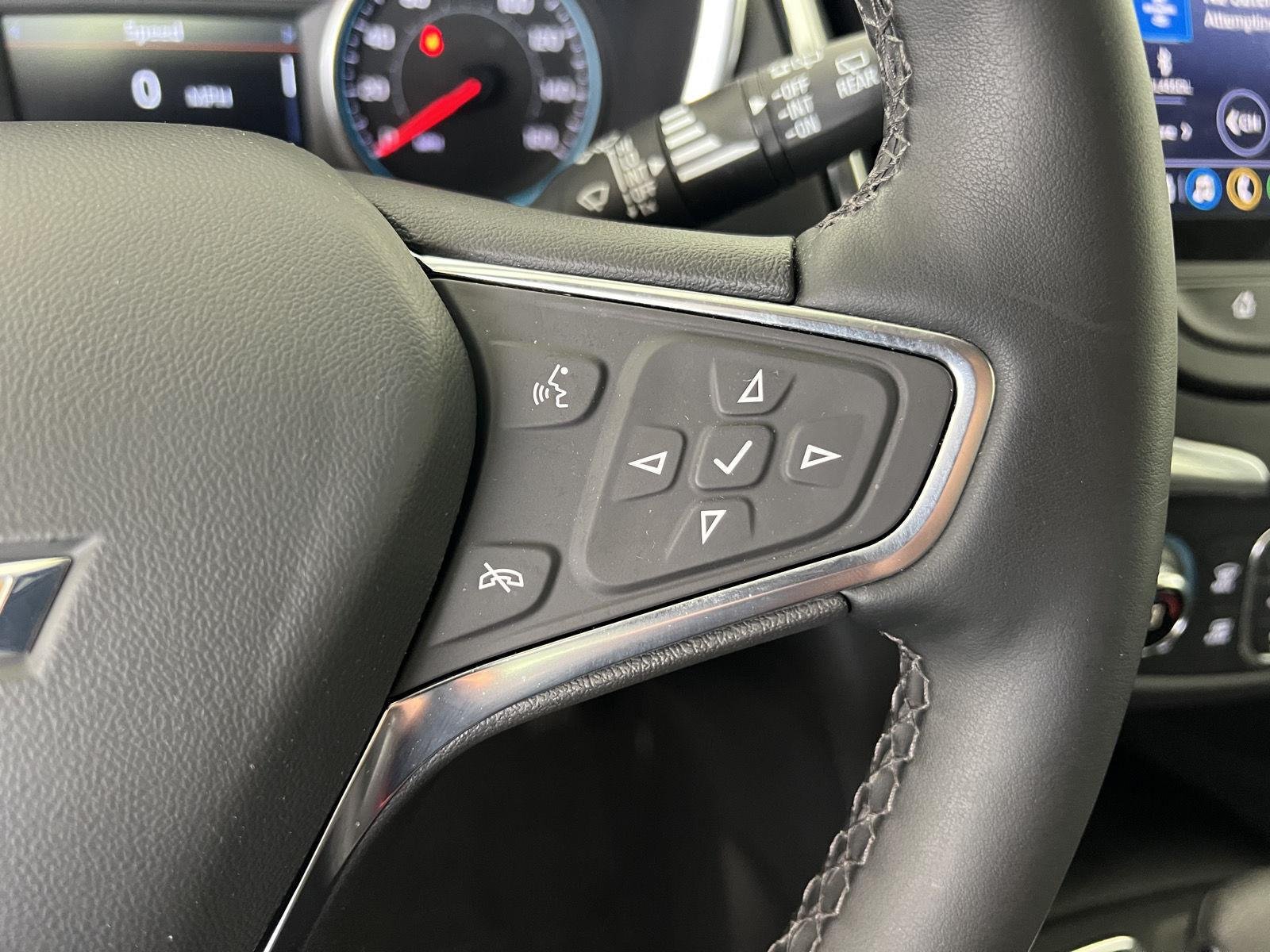 Used 2024  Chevrolet  image 9