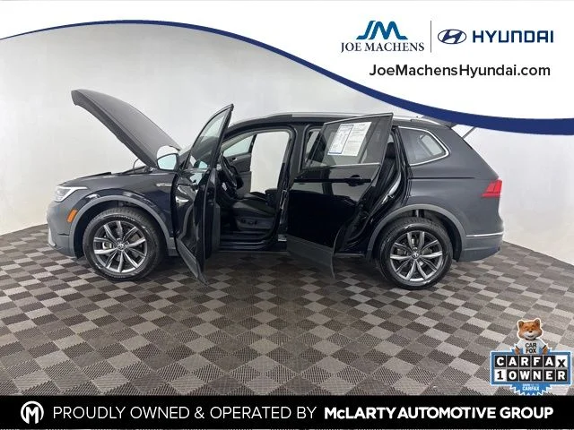 Used 2022 Black Volkswagen 2.0T SE image 9