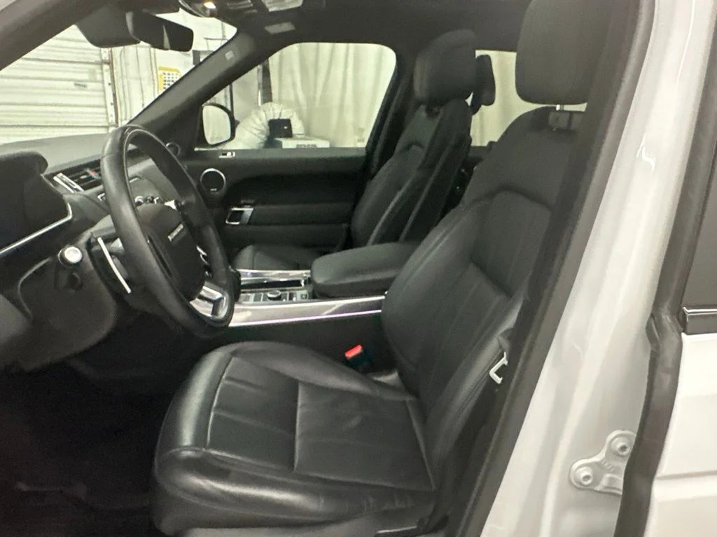 Used 2022 White Land Rover HSE Silver Edition image 23