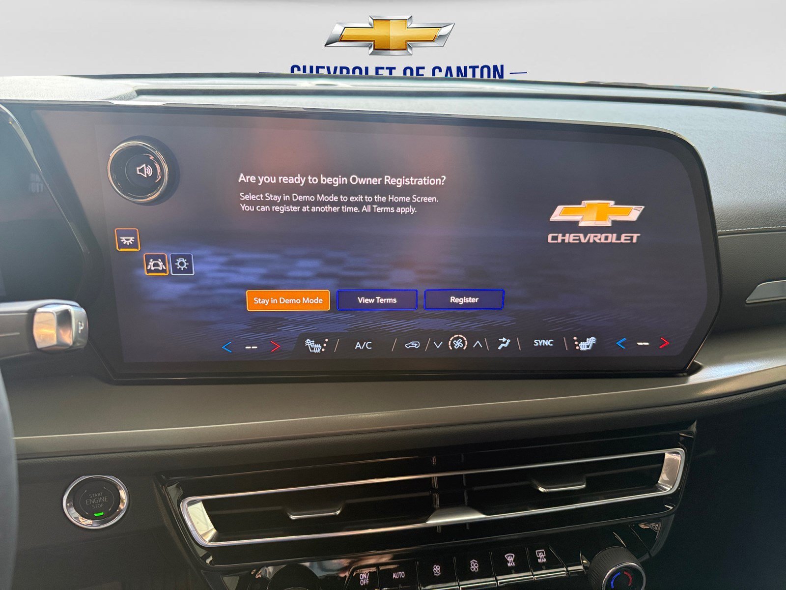 2027 Chevrolet Traverse LT - Photo 27