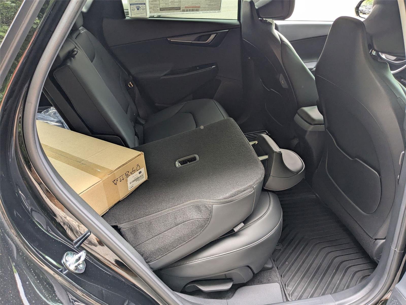 2025 Kia EV6 Wind - Photo 33