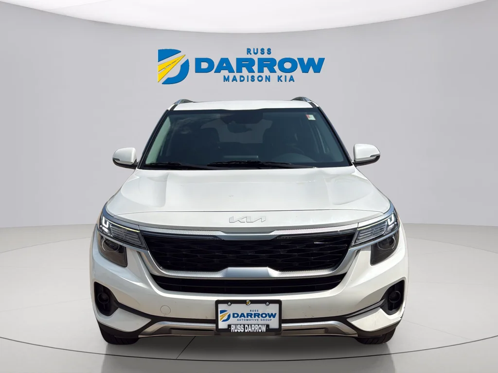 Used 2022 Snow White Pearl Kia EX image 8