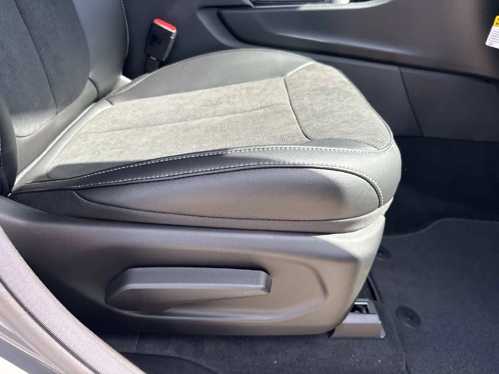 New 2027 Gray Jeep Laredo Altitude image 21