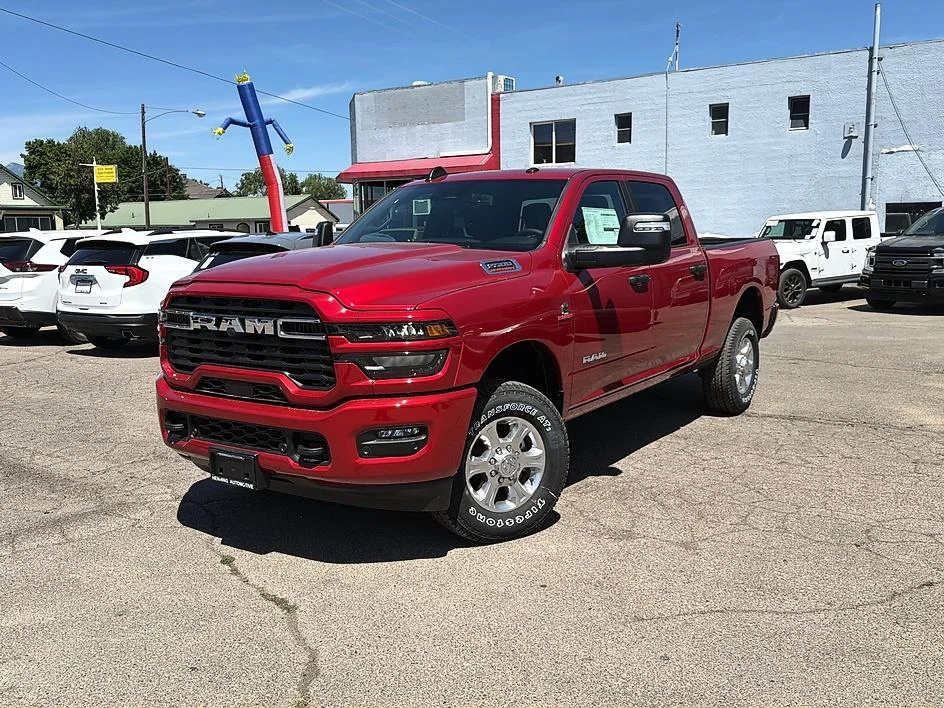 New 2026 Molten Red Pearl-Coat Exterior Paint RAM Big Horn image 3