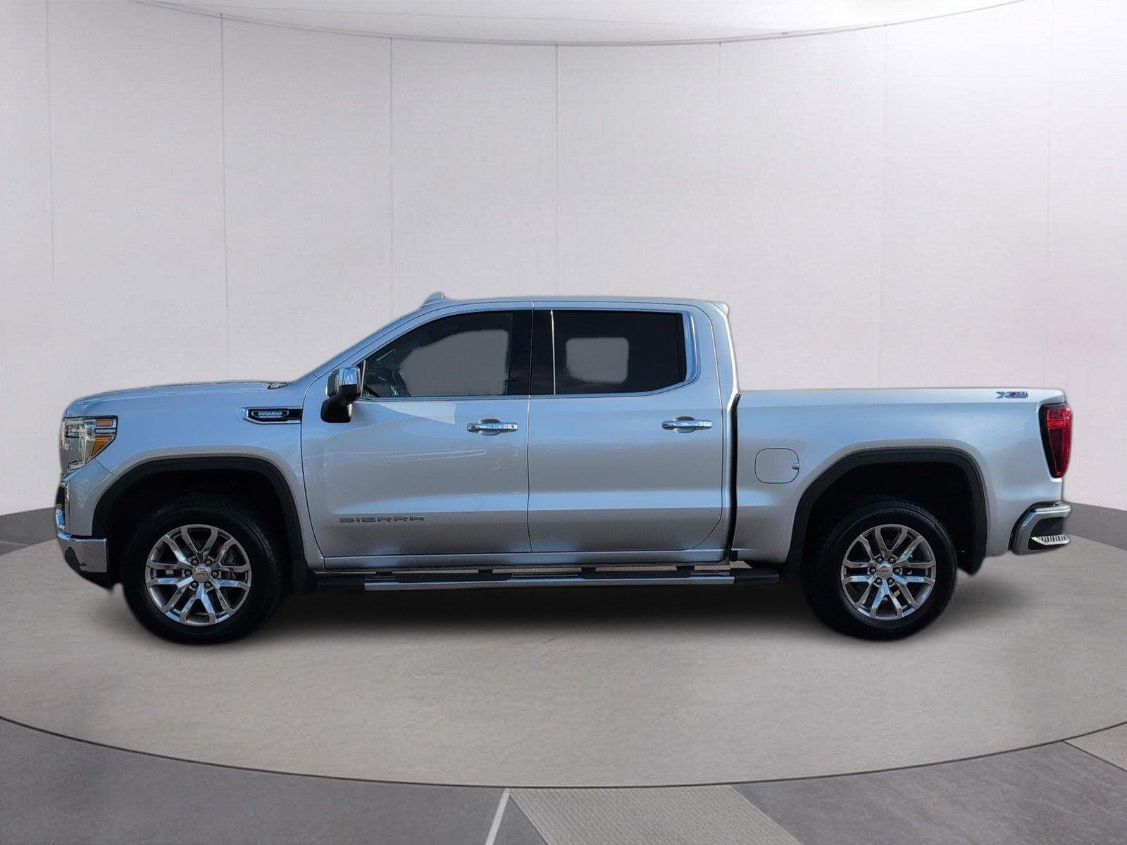 Used 2022 QUICKSILVER METALLIC GMC SLT image 2