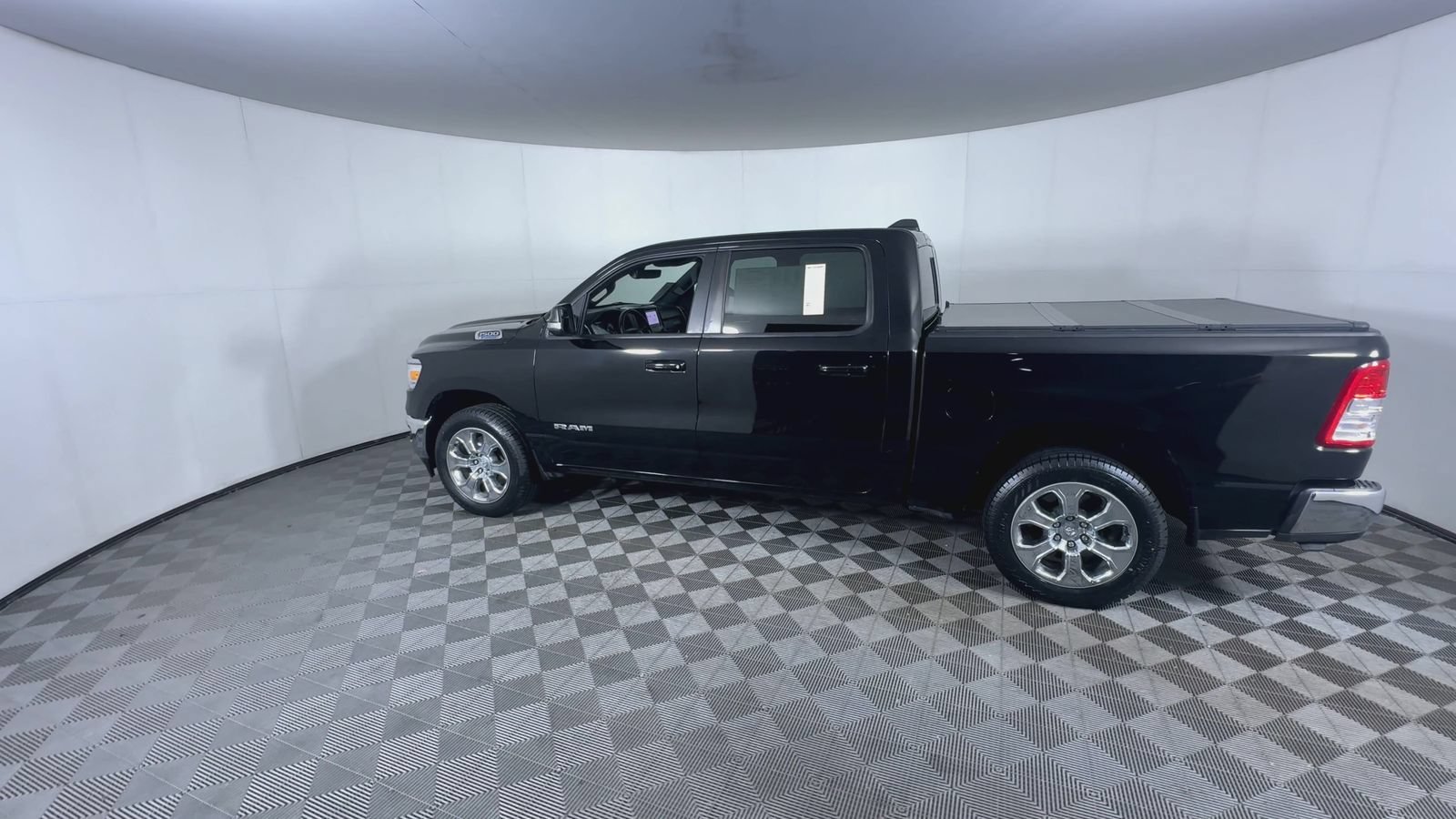Used 2022 Diamond Black Crystal Pearlcoat Ram Big Horn image 6