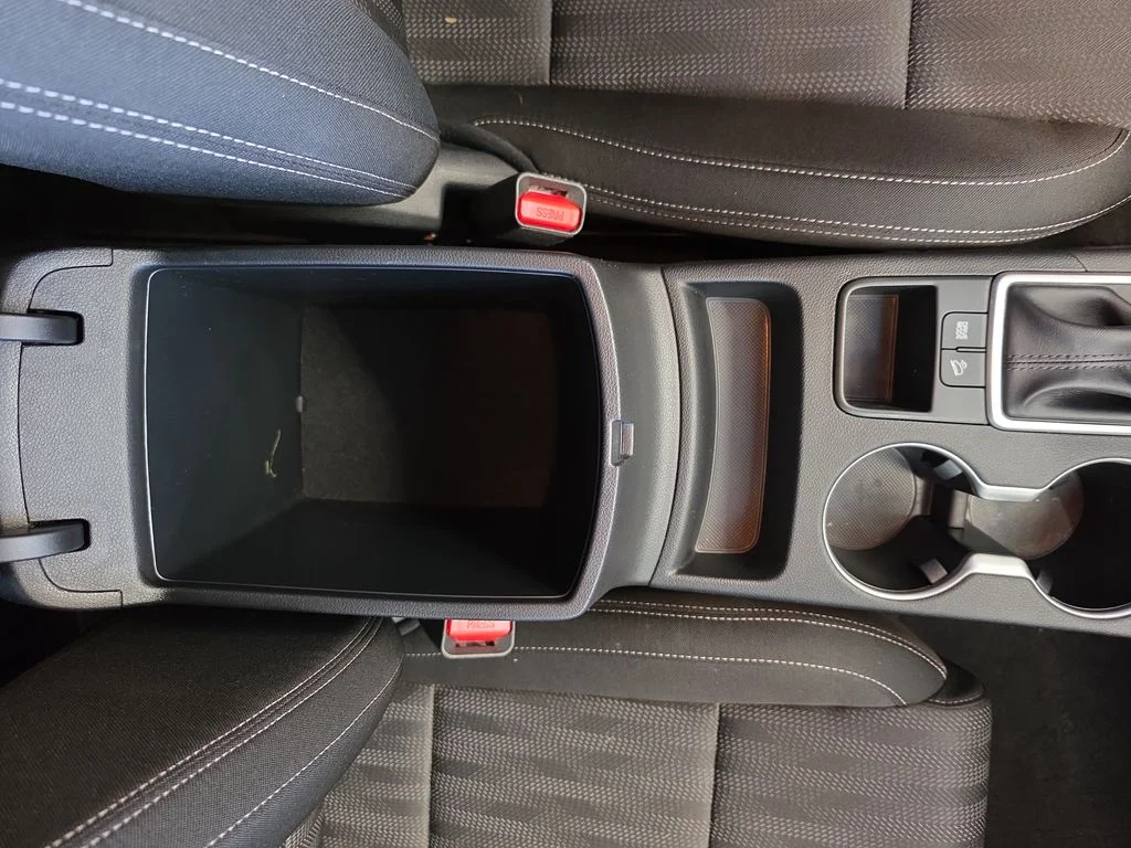 Certified Used 2022 White Kia LX image 33