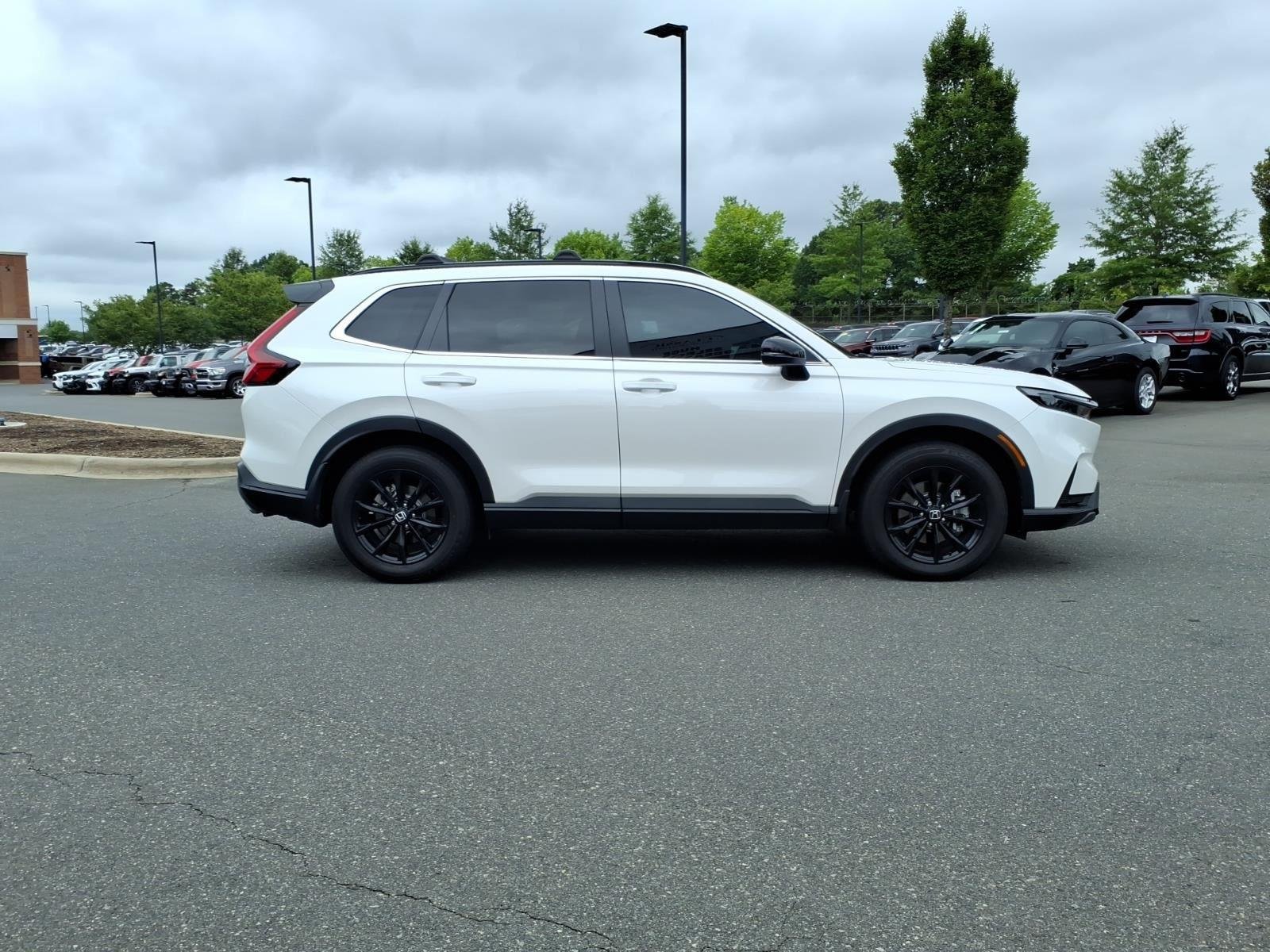 Used 2024 Platinum White Pearl Honda Sport-L image 10