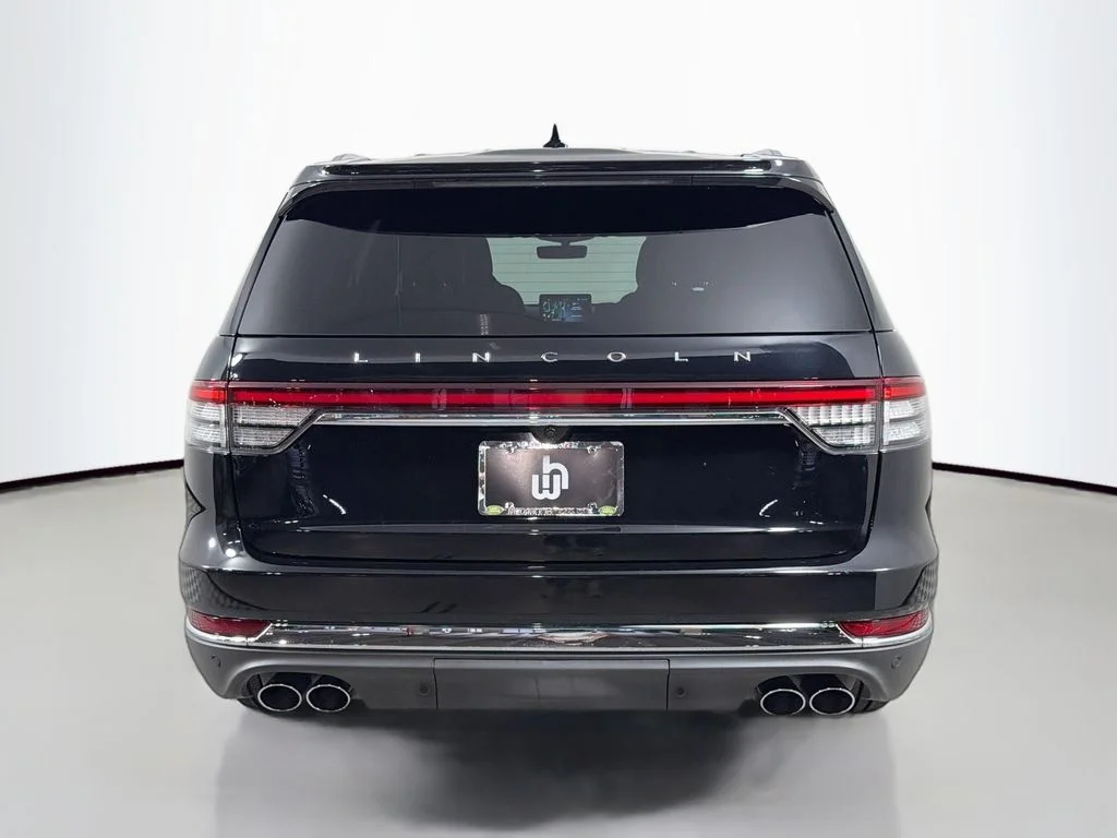 Used 2021 Black Lincoln Reserve image 6