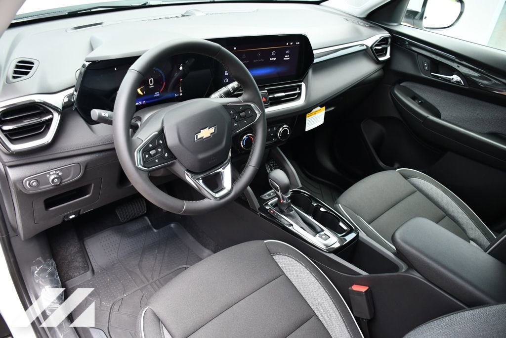 New 2026 Summit White Chevrolet LT image 22