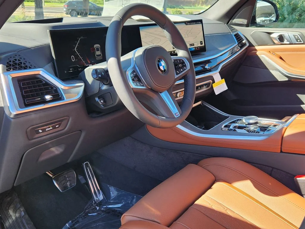 New 2026 Mineral White Metallic BMW xDrive40i image 10