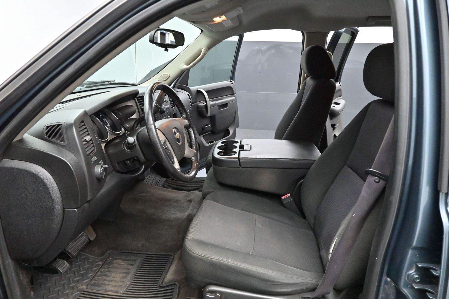 Used 2011 Blue Granite Metallic Chevrolet LT image 11