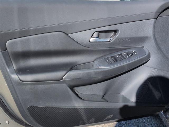 2026 Nissan Sentra SV - Photo 6