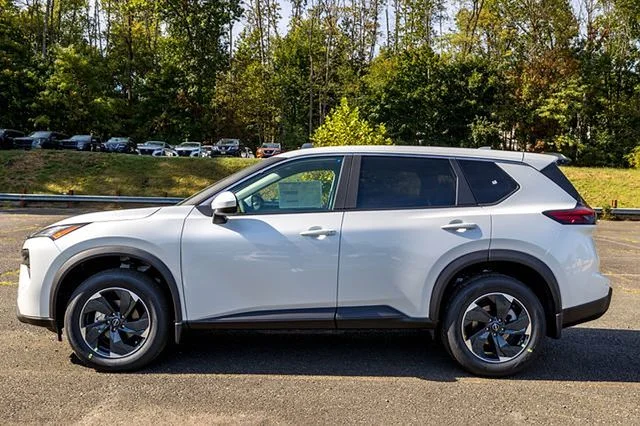 2026 Nissan Rogue SV - Photo 8