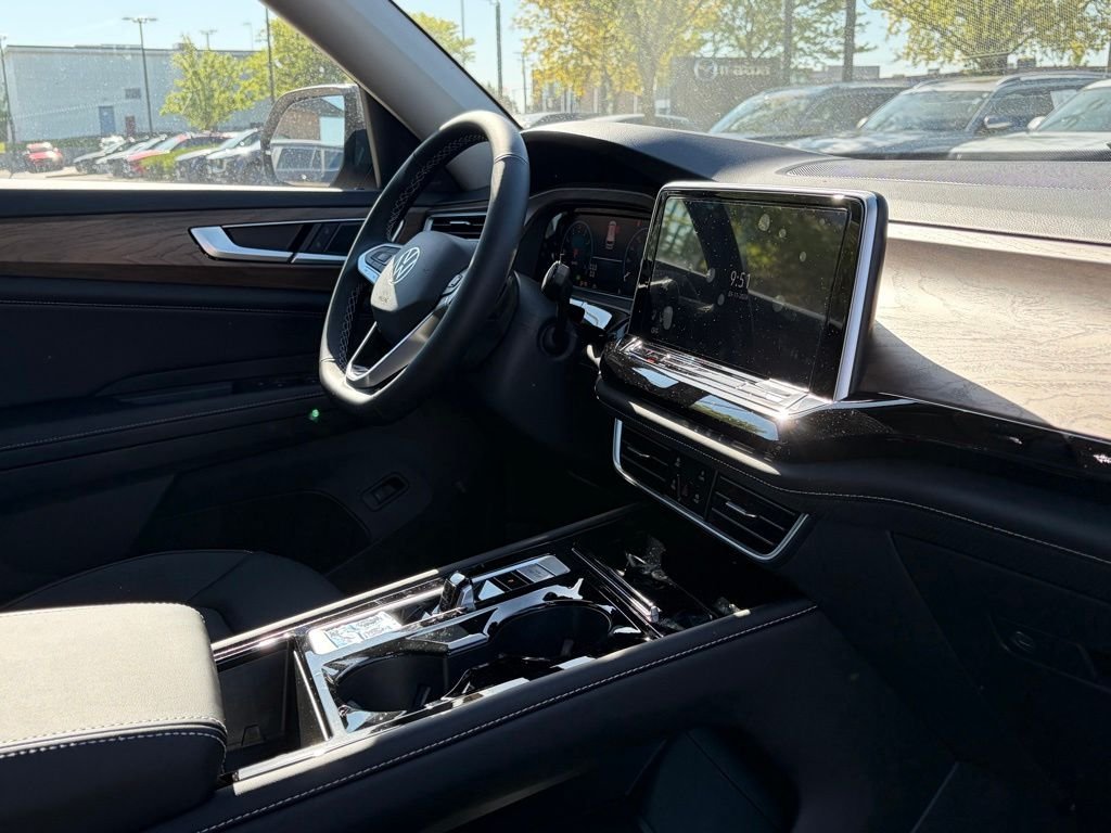 New 2026 Pure Gray Volkswagen 2.0T SE W/TECHNOLOGY image 14