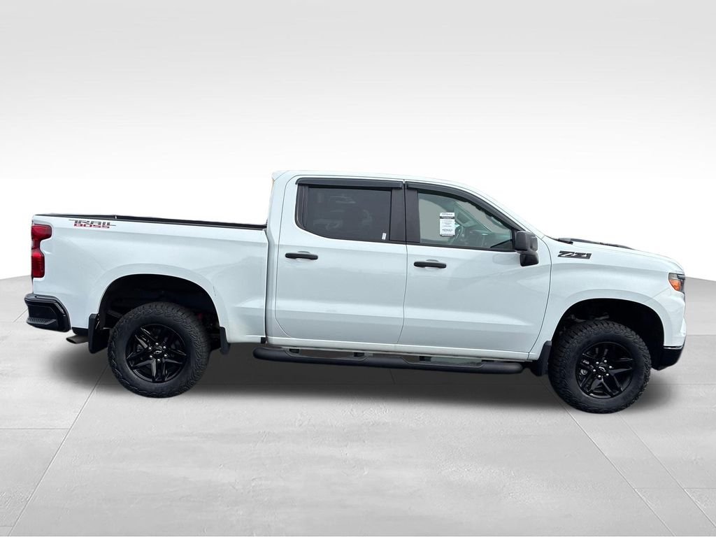 Used 2025 White Chevrolet Custom Trail Boss image 7