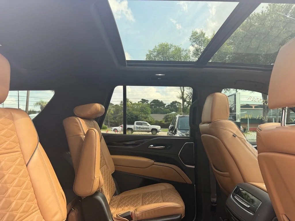 Used 2021 Crystal White Cadillac Sport image 18