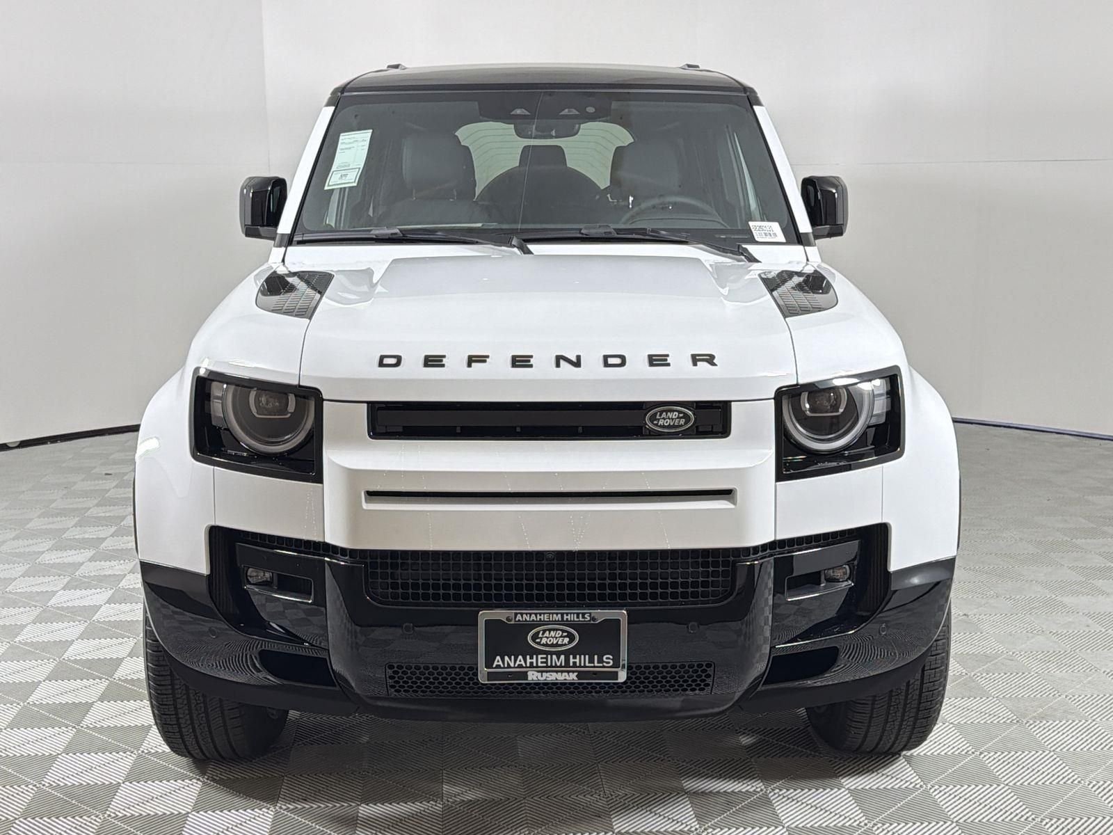 2026 Land Rover Defender X-Dynamic SE - Photo 8