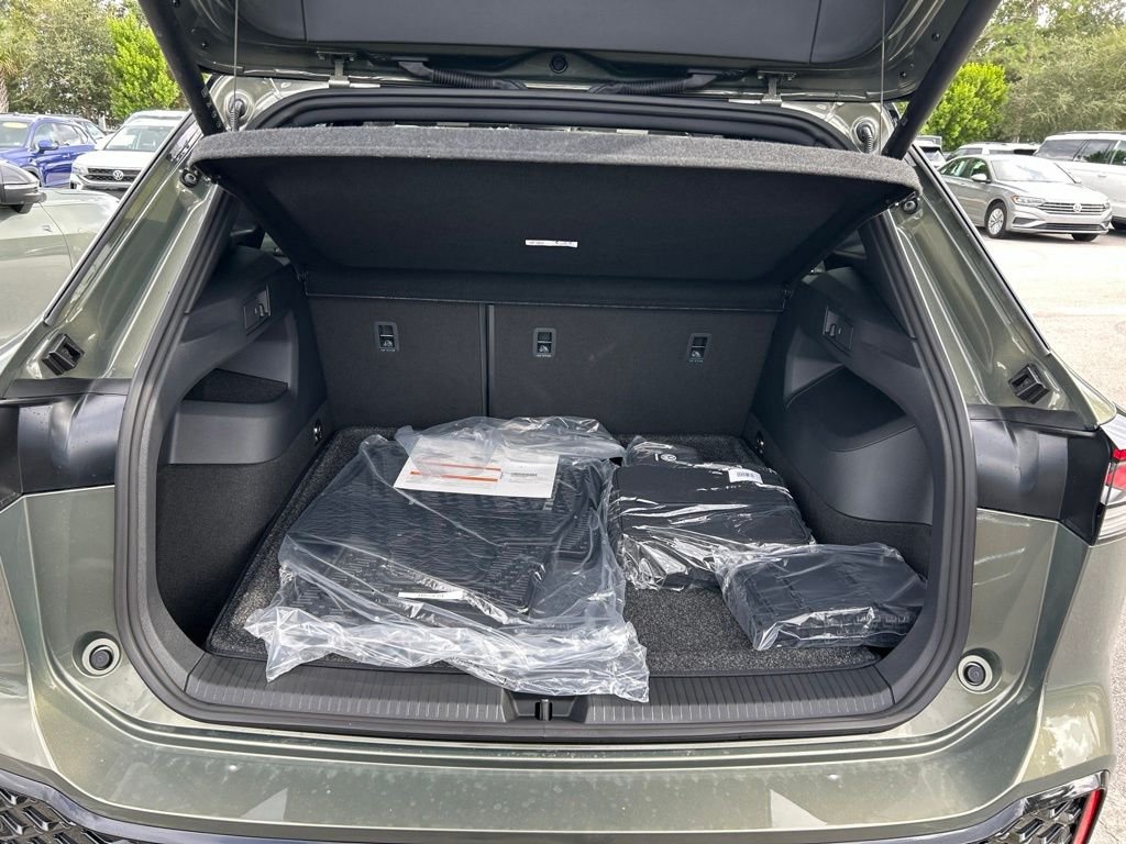 New 2026 Green Volkswagen 2.0T SEL R-Line Turbo image 54