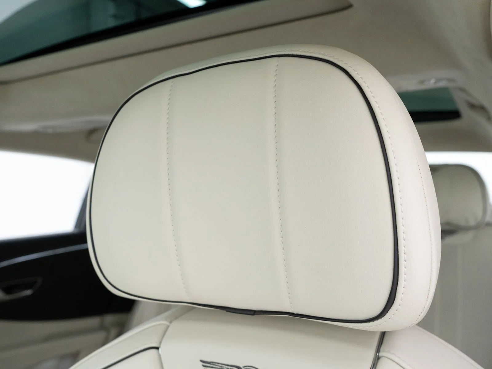 Certified Used 2021 Beluga Bentley W12 image 17