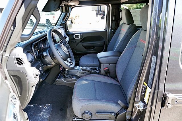 New 2026 Granite Crystal Metallic Clear-Coat Exterior Paint Jeep Rubicon image 18