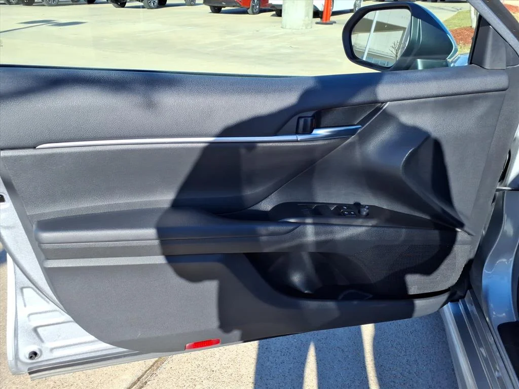 2024 Toyota Camry SE - Photo 19