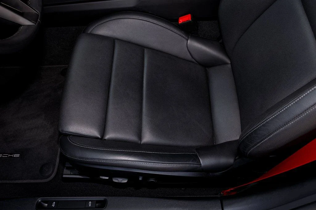2025 Porsche 911 T - Photo 18
