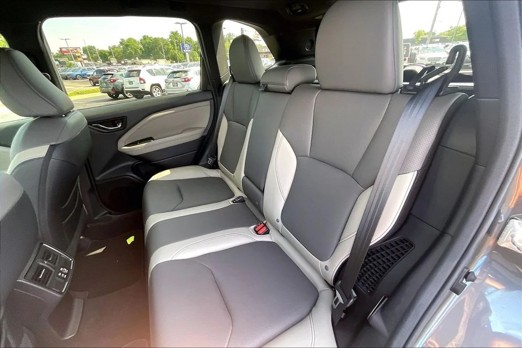 New 2026 MAGNETITE GRAY METALLIC Subaru Limited Hybrid image 10