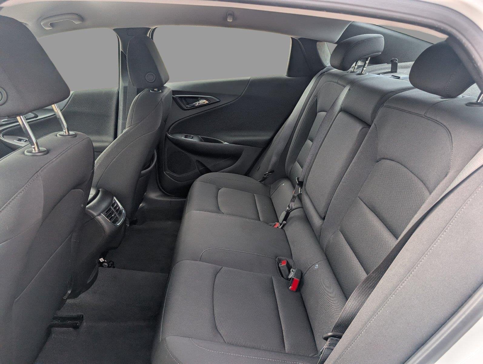 Used 2024 Summit White Chevrolet 1LT image 35