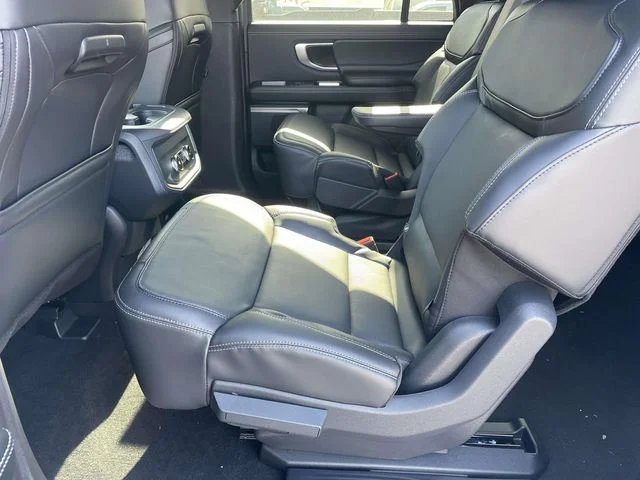 New 2026 Silver Ford Platinum image 9