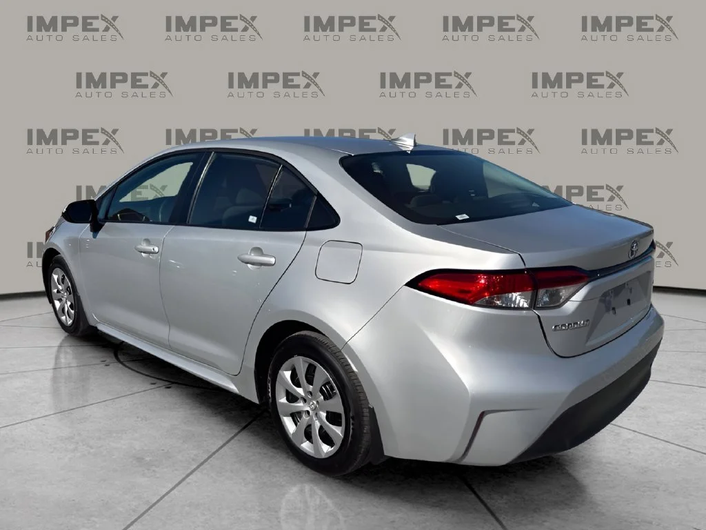 Used 2025 Silver Toyota LE image 3