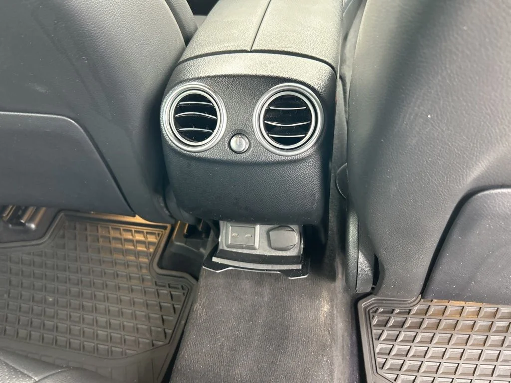 Used 2022 Black Mercedes-Benz GLC 300 image 26