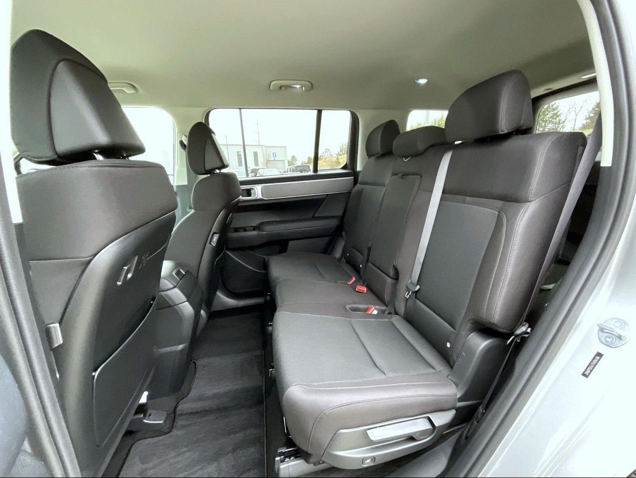 New 2026 Silver Hyundai SE image 19
